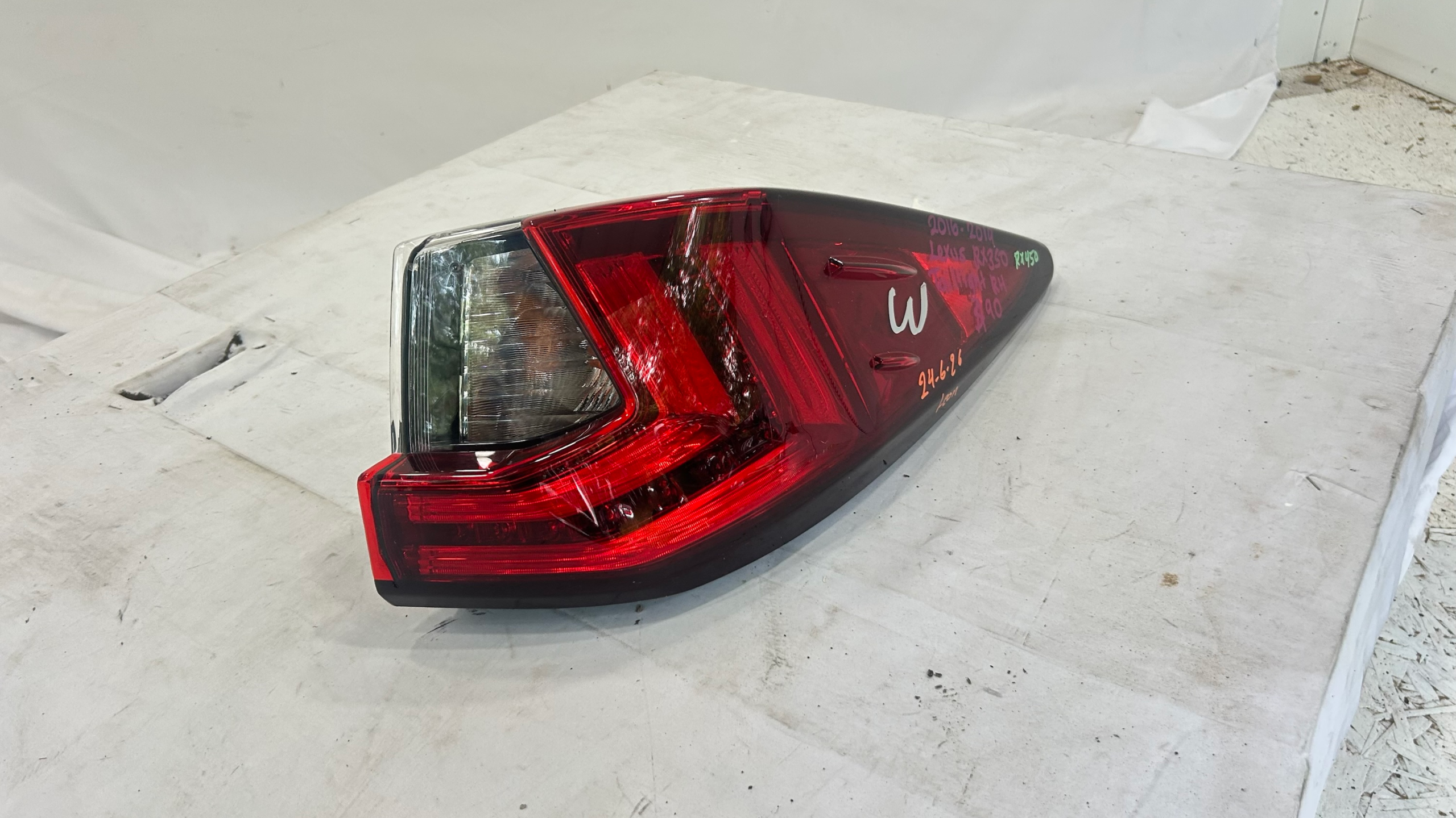 2016-2019 Lexus RX350 - RX450 Passenger Taillamp