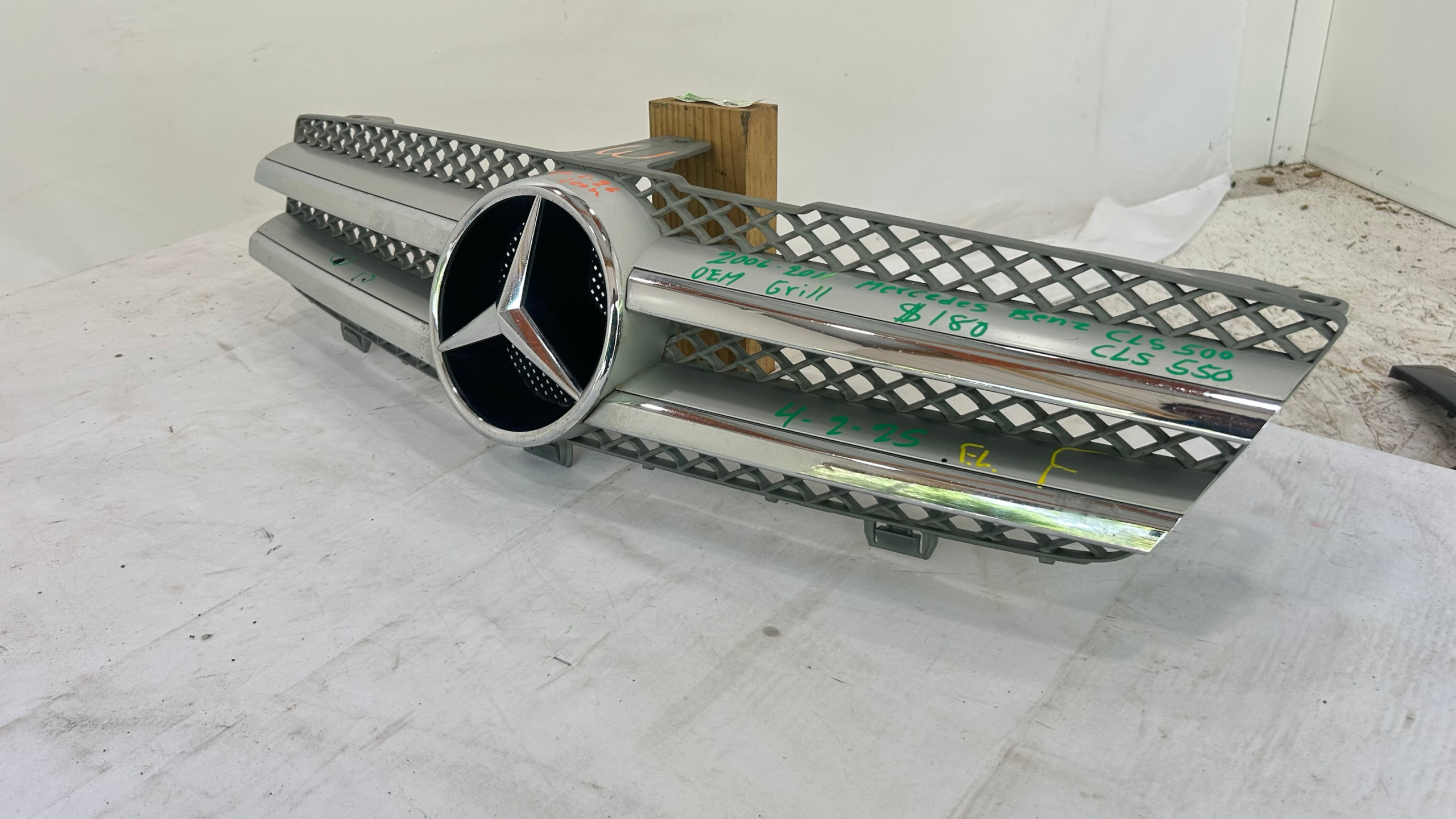 2006-2011 Mercedes Benz CLS 500 - CLS 550 Grille