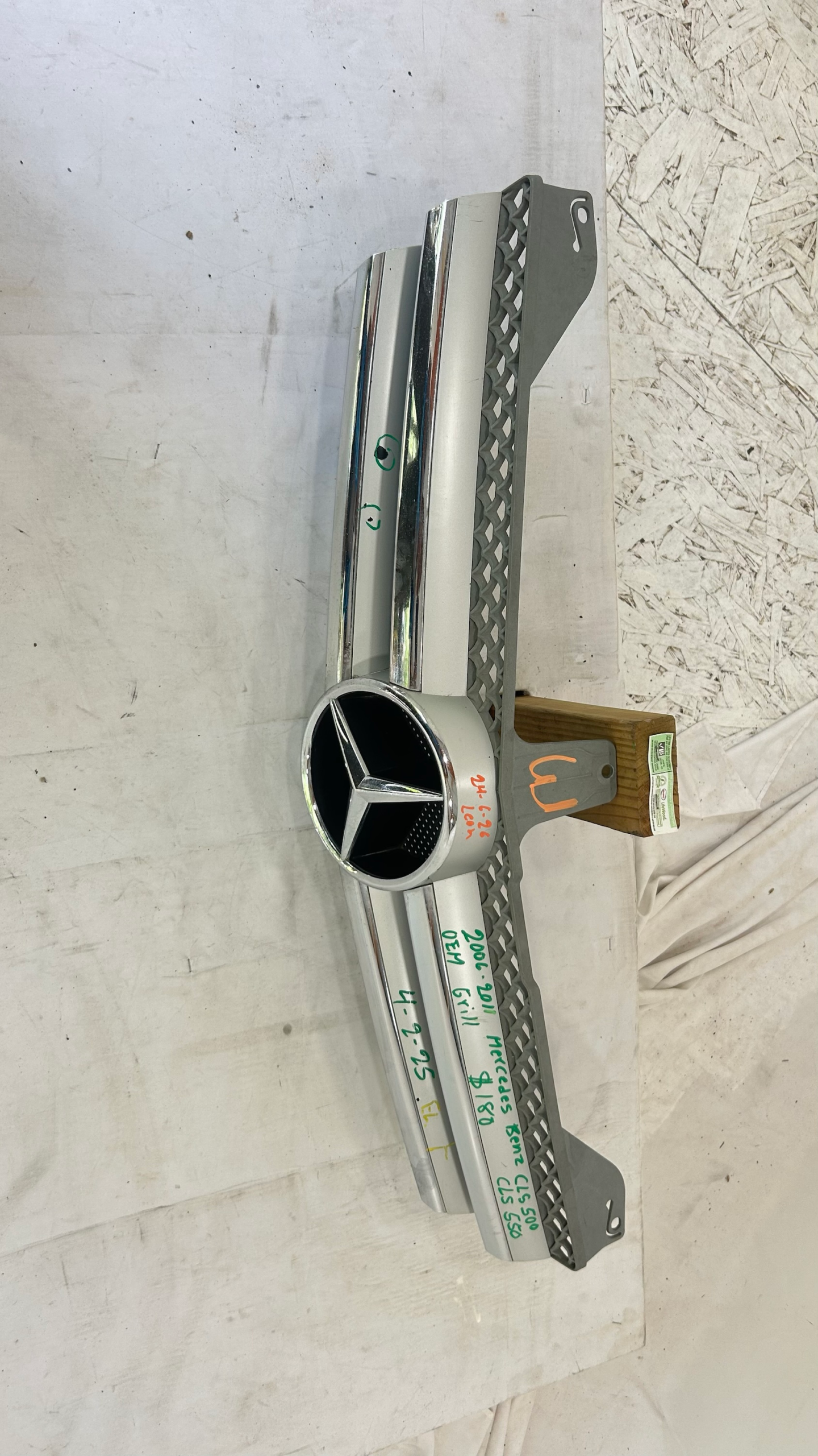 2006-2011 Mercedes Benz CLS 500 - CLS 550 Grille