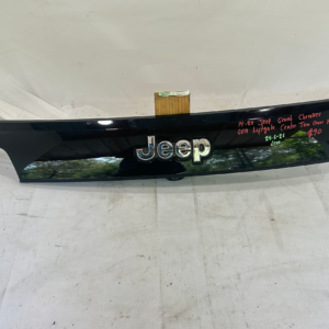 2014-2024 Jeep Grand Cherokee Liftgate center trim molding cover w/ camera - Image 10