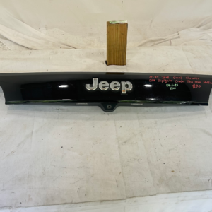 2014-2024 Jeep Grand Cherokee Liftgate center trim molding cover w/ camera - Image 5