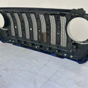 2018-2023 Jeep Wrangler Sahara Rubicon JL - JT Grille - Image 5