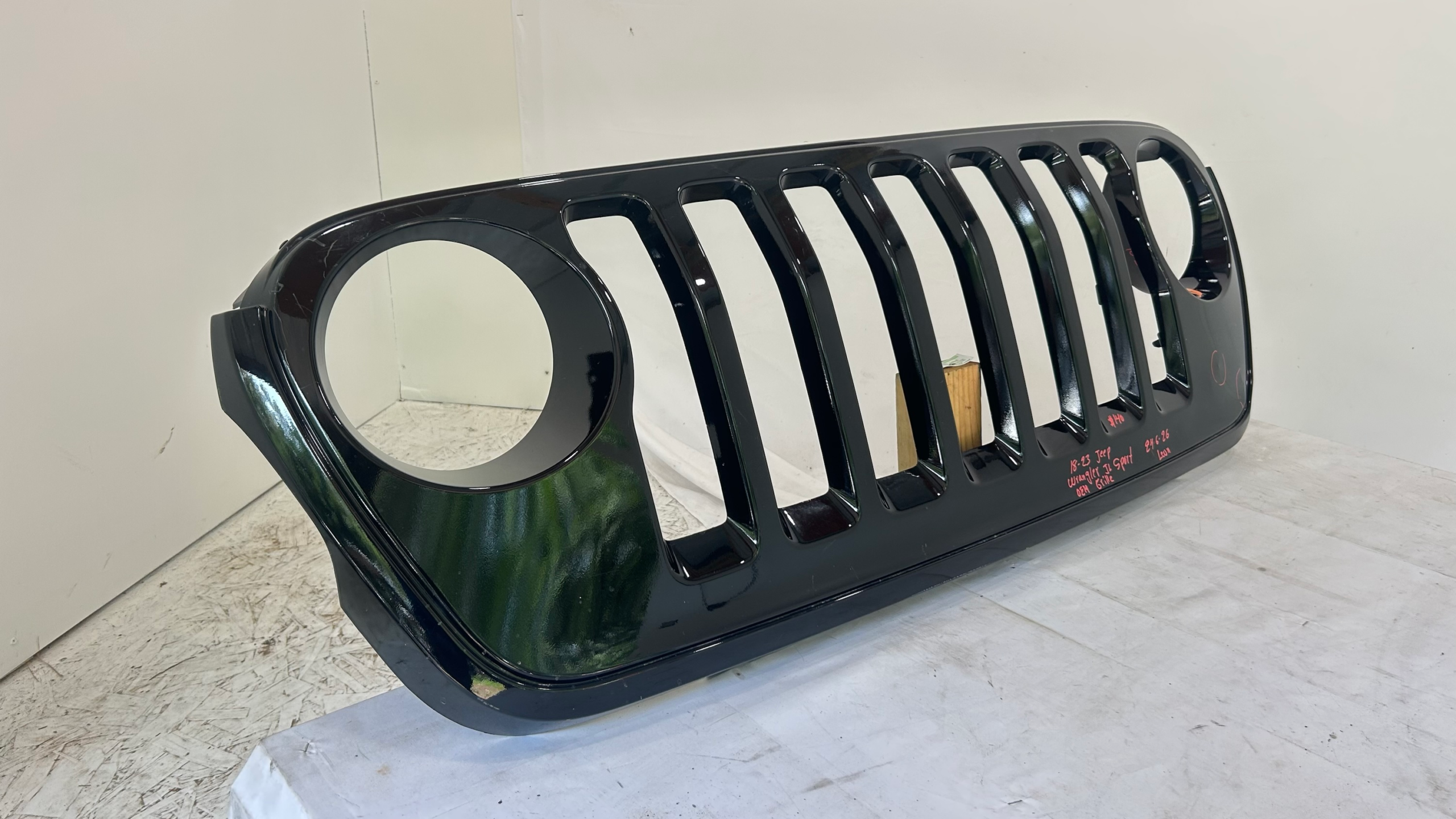 2018-2023 Jeep Wrangler JL Sport Grille