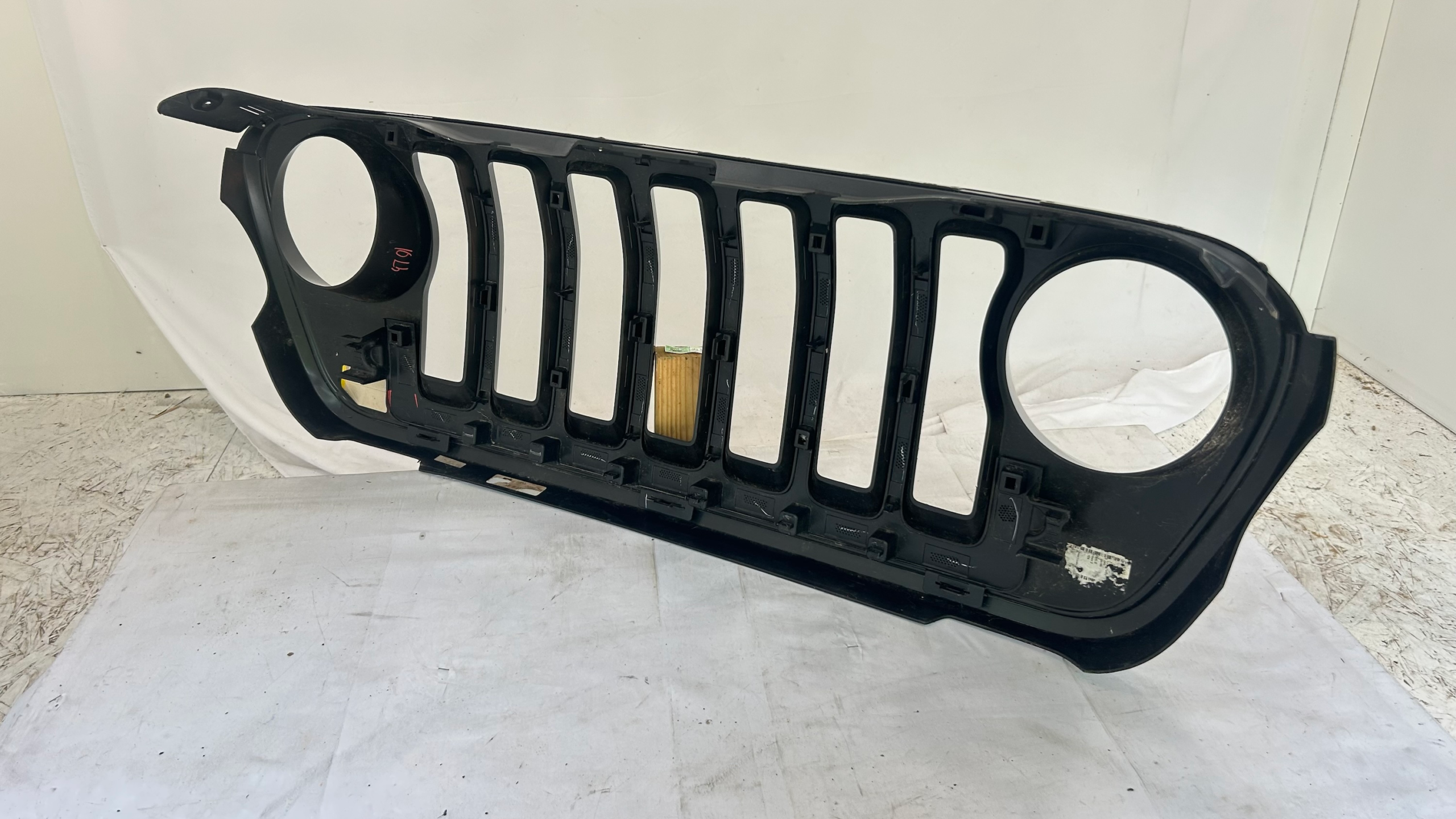 2018-2023 Jeep Wrangler JL Sport Grille