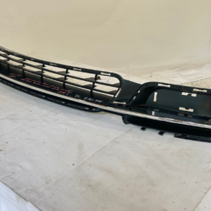 2011-2016 Chrysler Town Country Voyager front bumper lower grille