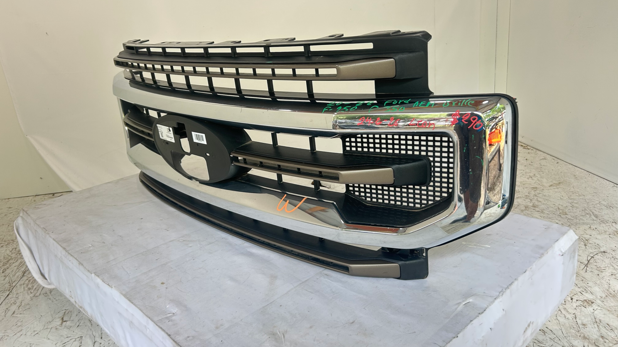 2020-2022 Ford F-250   F-350 Super Duty Platinum Grille