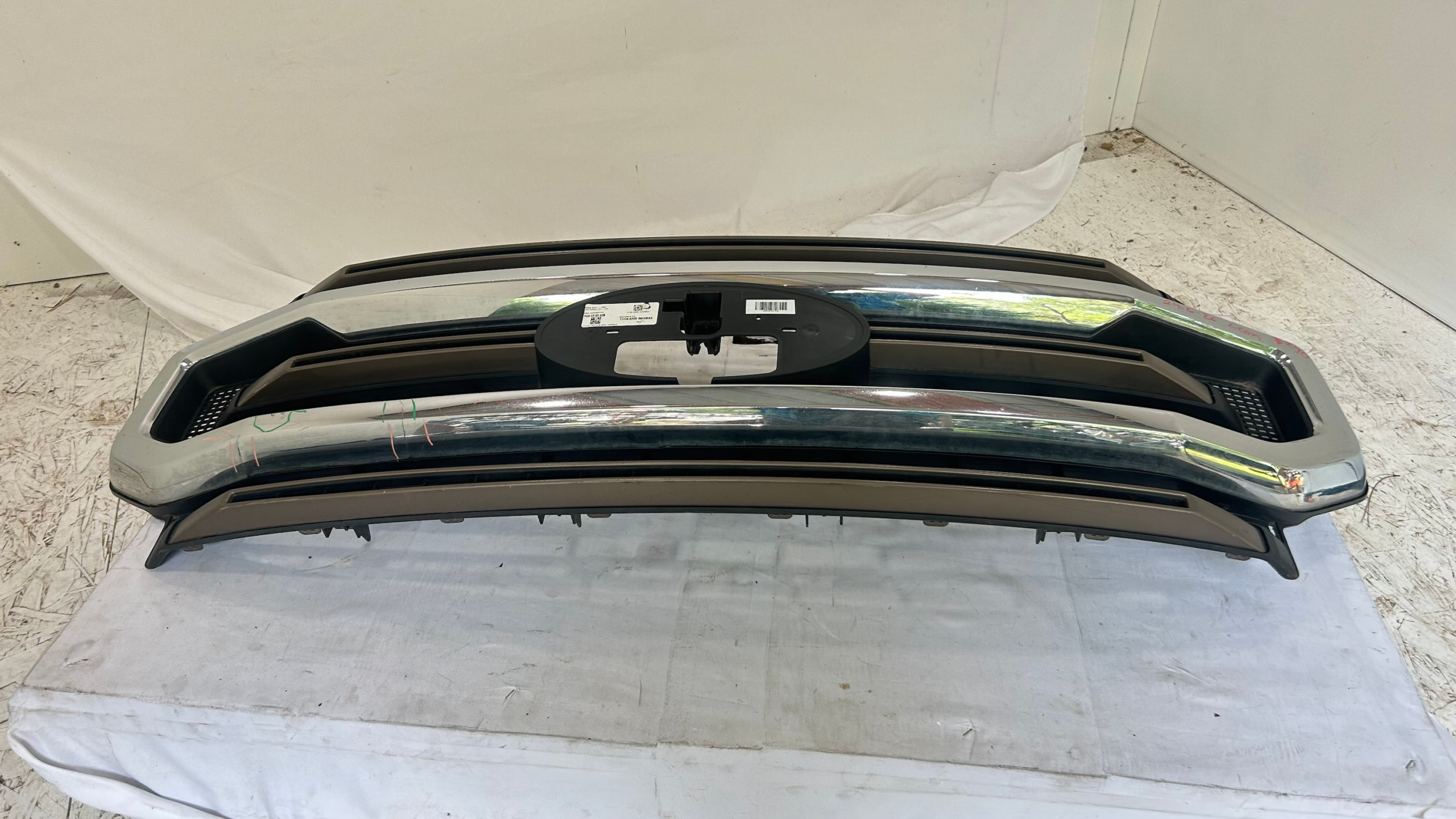 2020-2022 Ford F-250   F-350 Super Duty Platinum Grille