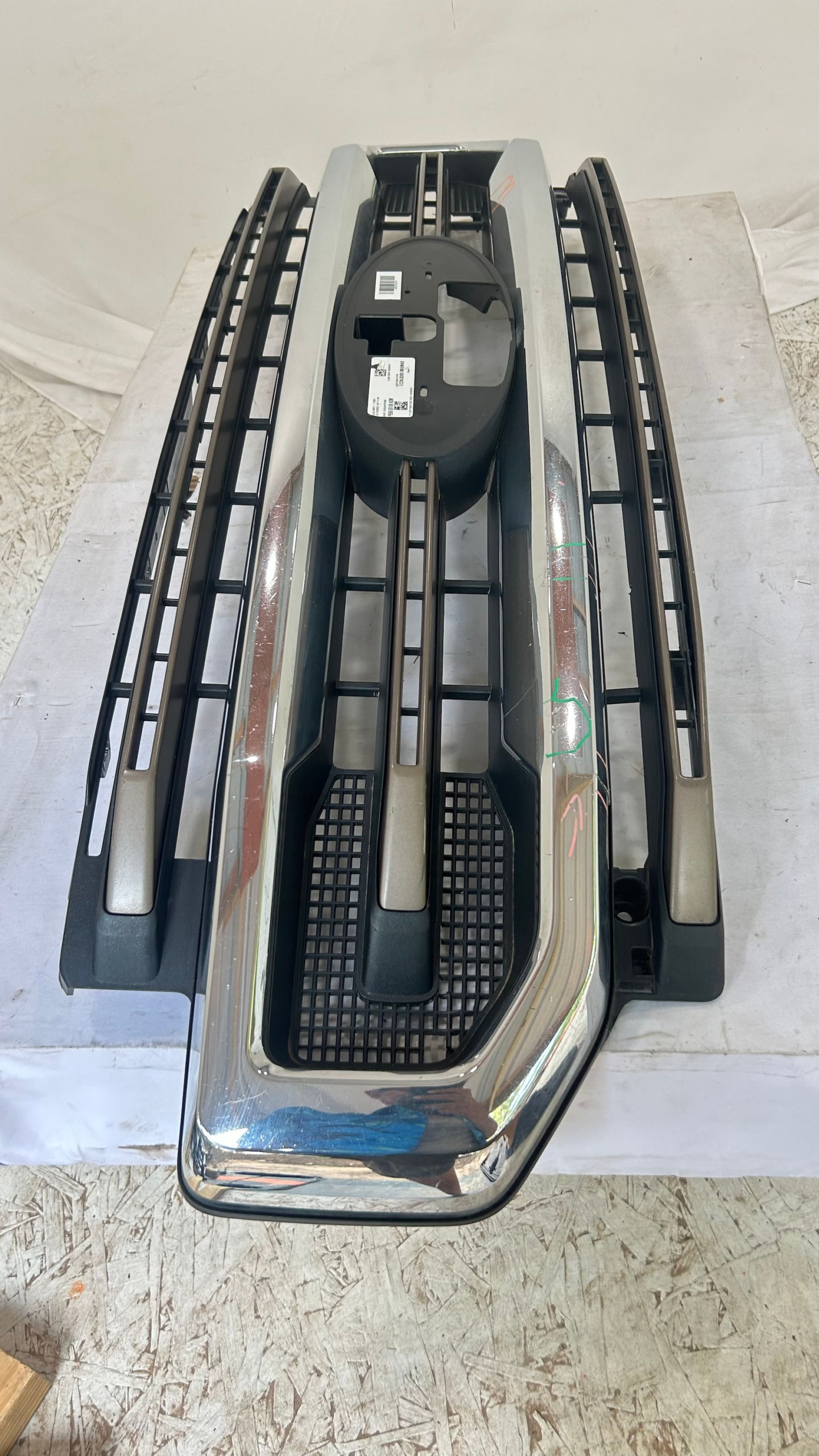 2020-2022 Ford F-250   F-350 Super Duty Platinum Grille
