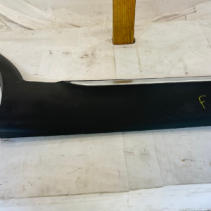 2020-2022 KIA Telluride  Passenger rear door molding - Image 1