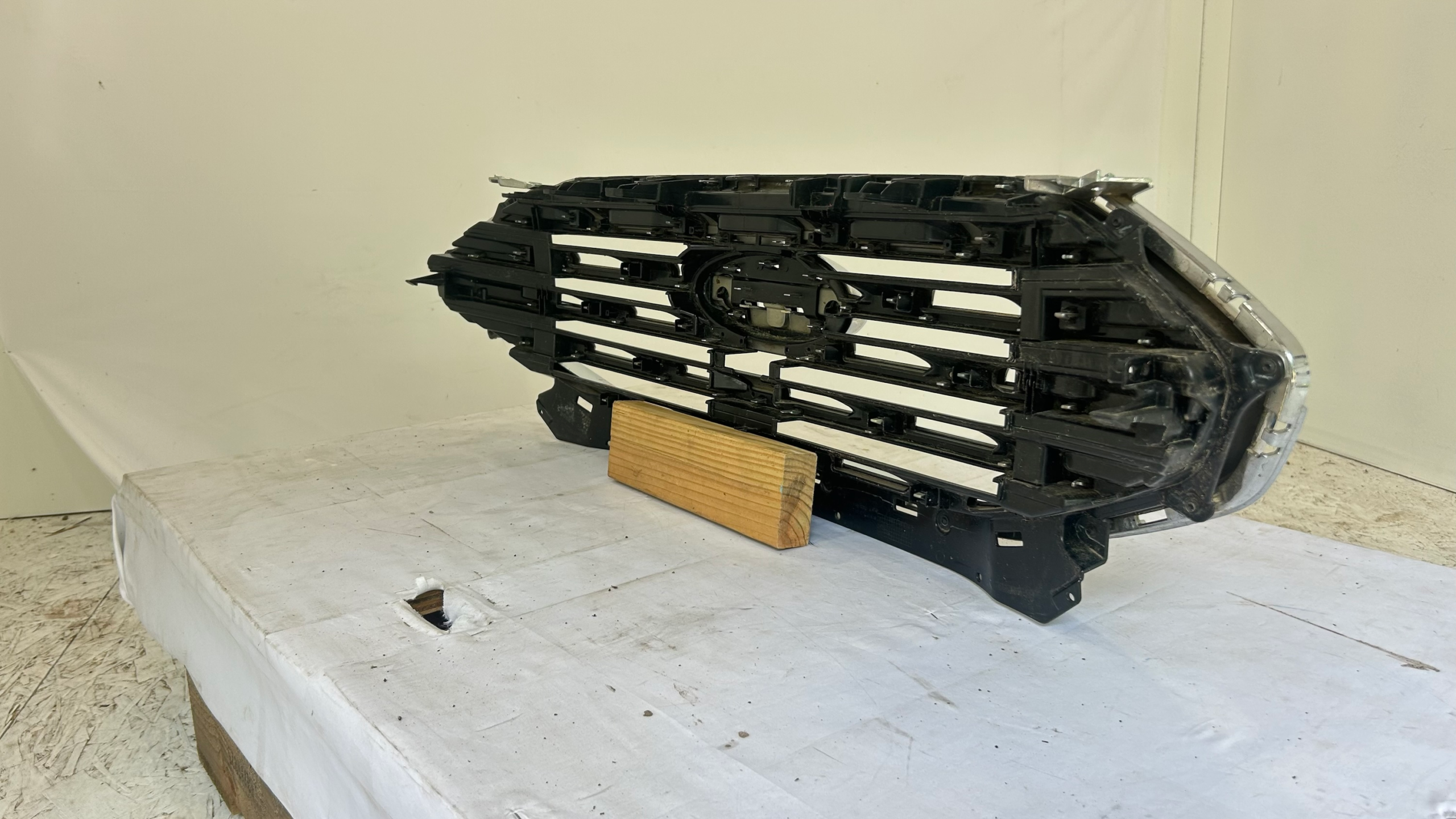 2019-2024 Ford Edge Crome Grille