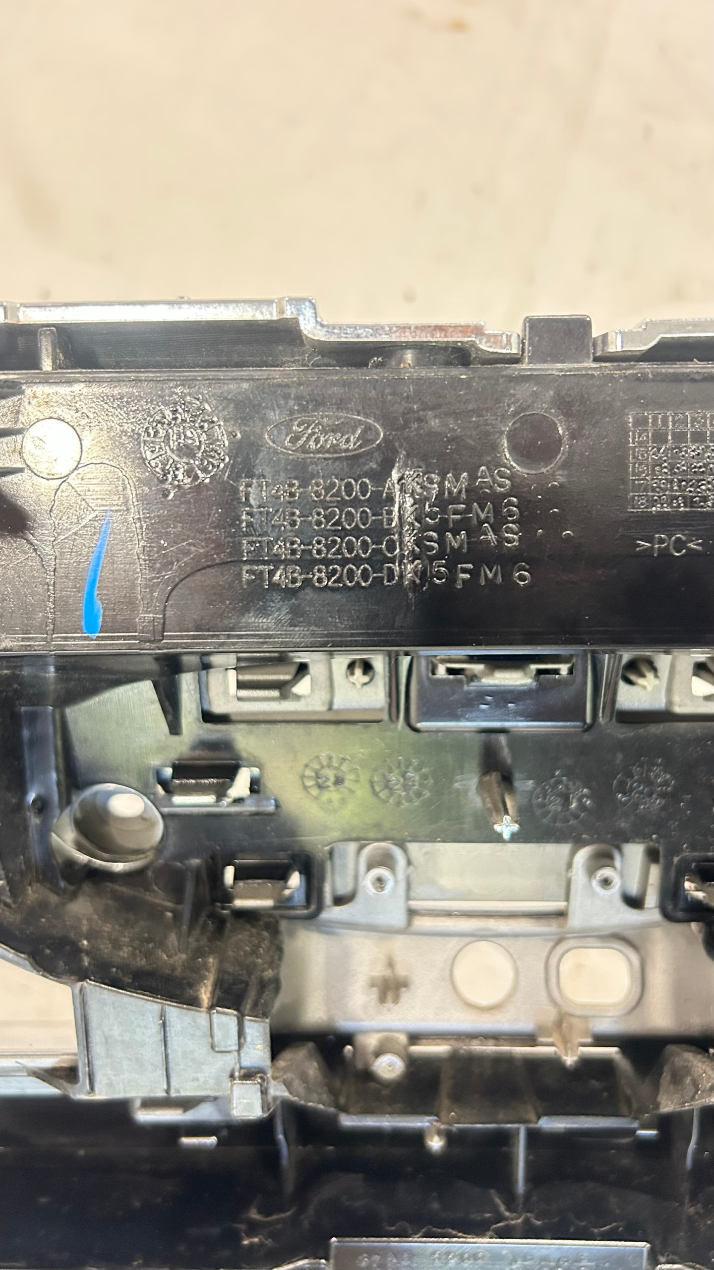 2015-2018 Ford Edge Grille