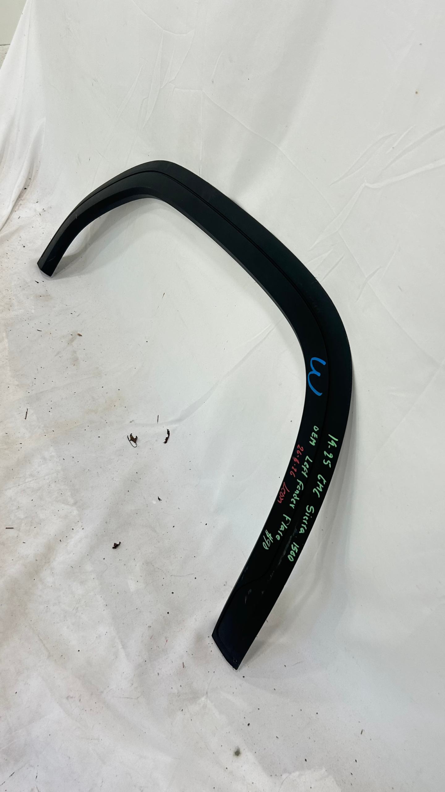 2019-2025 GMC Sierra 1500 Driver Fender Flare molding
