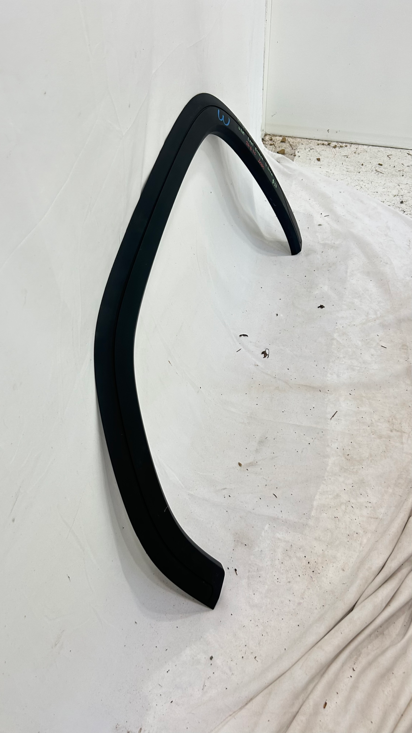 2019-2025 GMC Sierra 1500 Driver Fender Flare molding