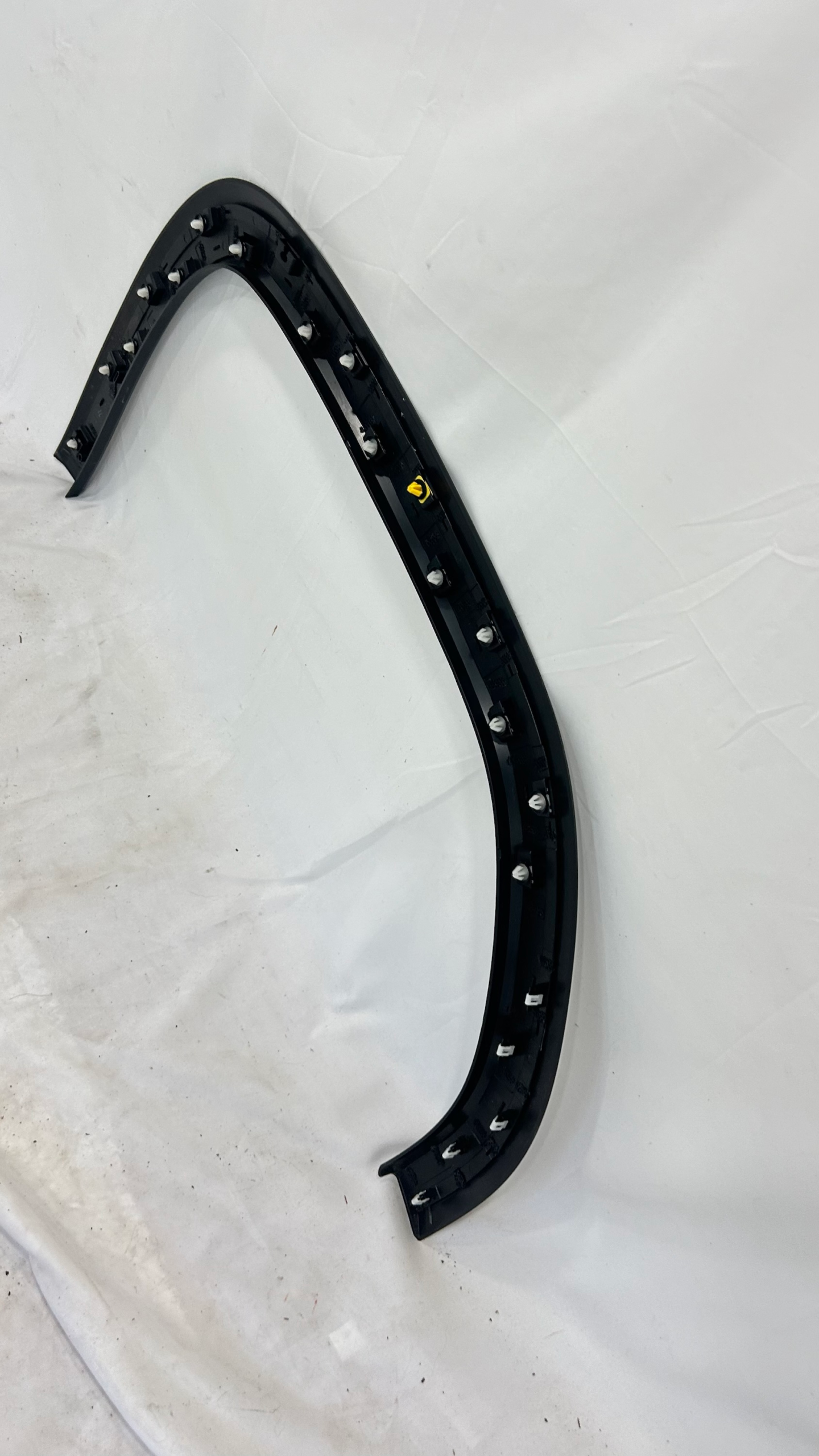 2019-2025 GMC Sierra 1500 Driver Fender Flare molding
