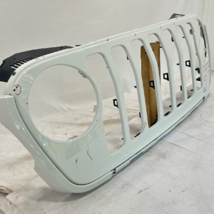 2018-2023 Jeep Wrangler JL Sahara White Grille - Image 4