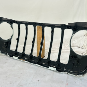 2018-2023 Jeep Wrangler JL Sahara White Grille - Image 6