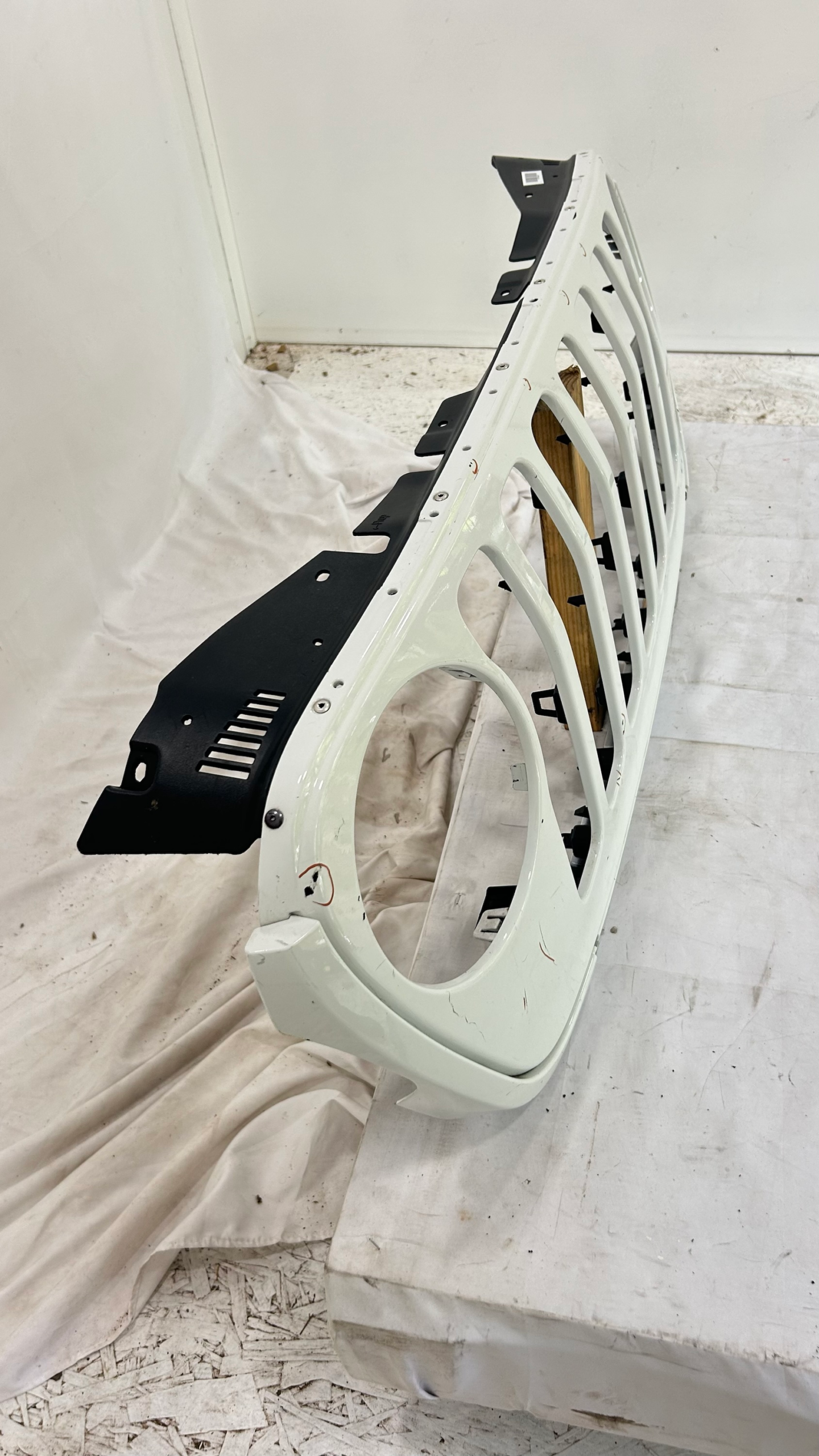 2018-2023 Jeep Wrangler JL Sahara White Grille