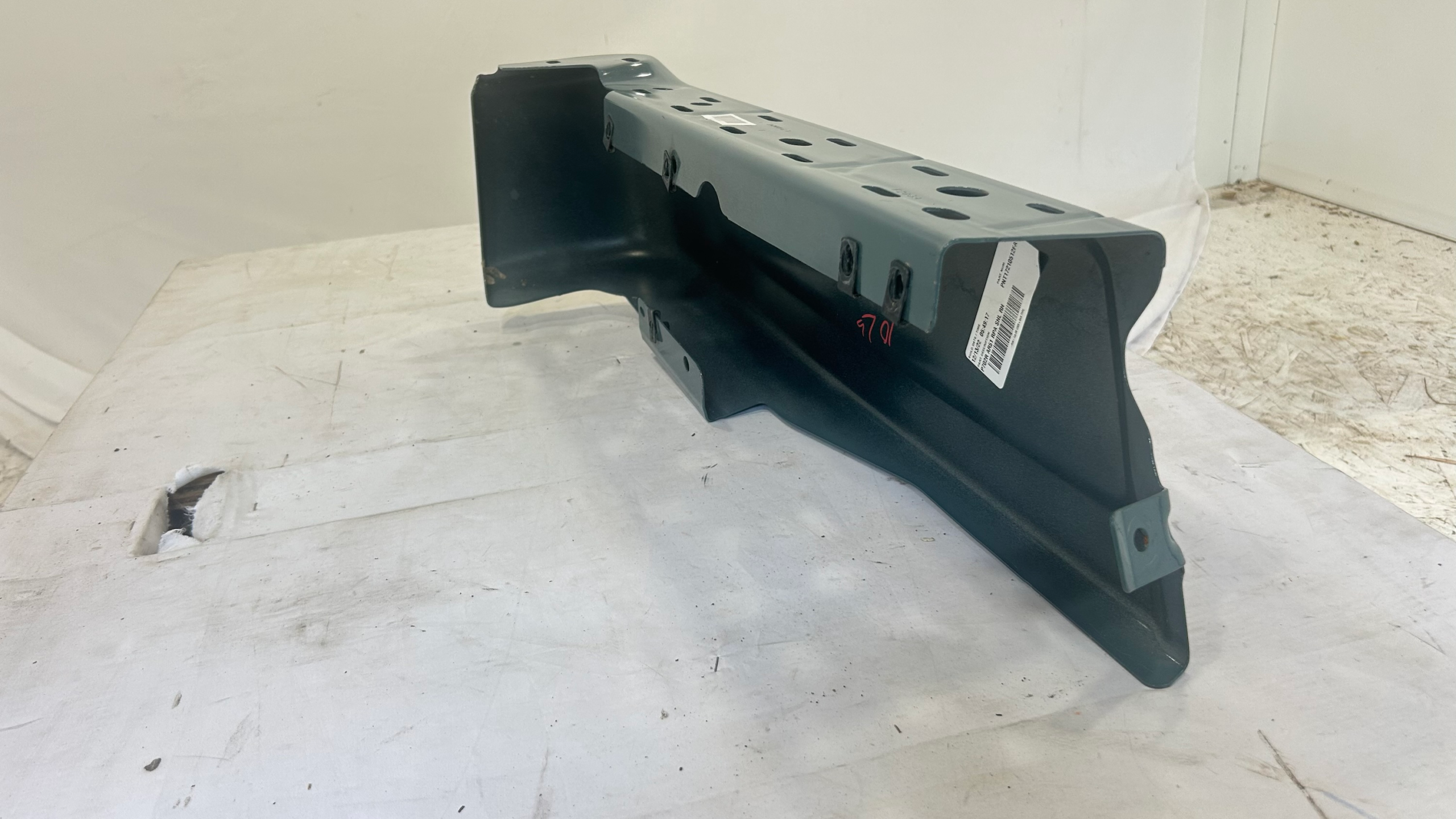 2021-2023 Ford  F-150 Passenger Rear Bumper Extensión