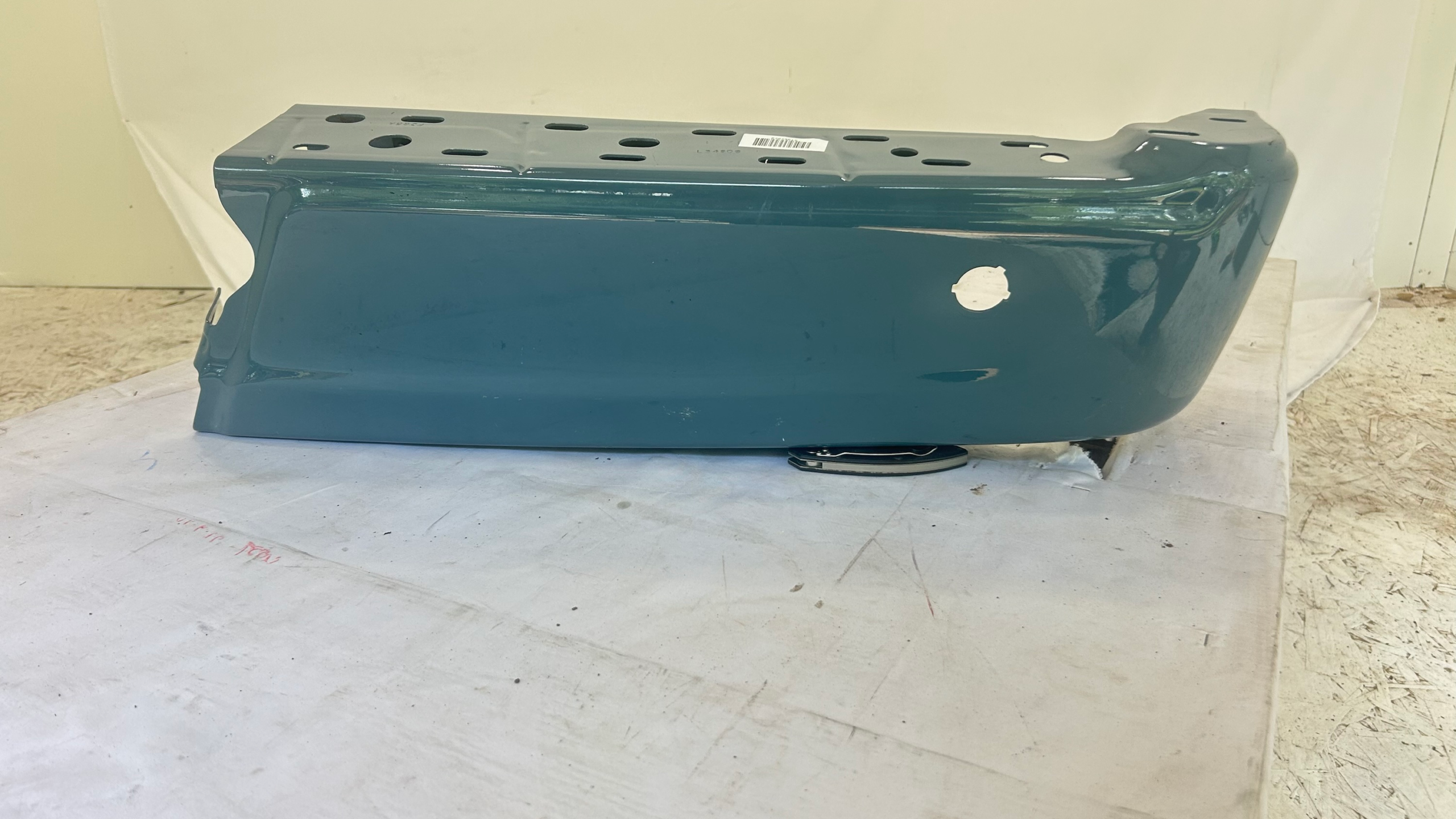 2021-2023 Ford  F-150 Passenger Rear Bumper Extensión