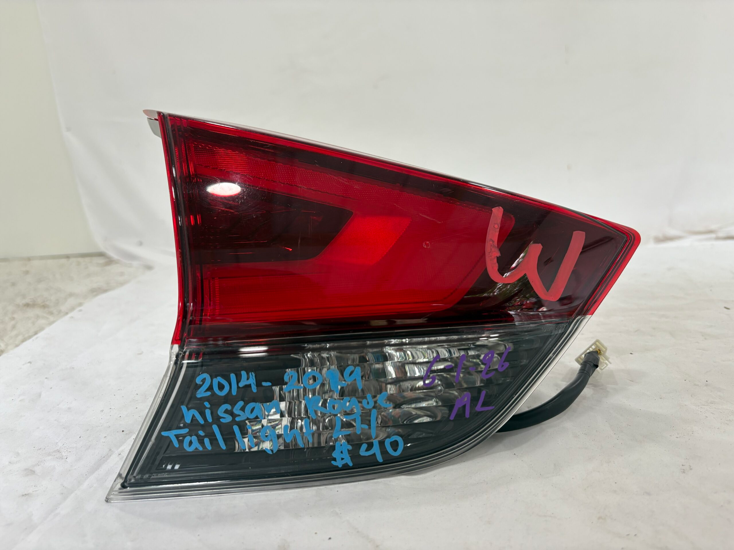 2014-2020 Nissan Rogue Driver inner taillight