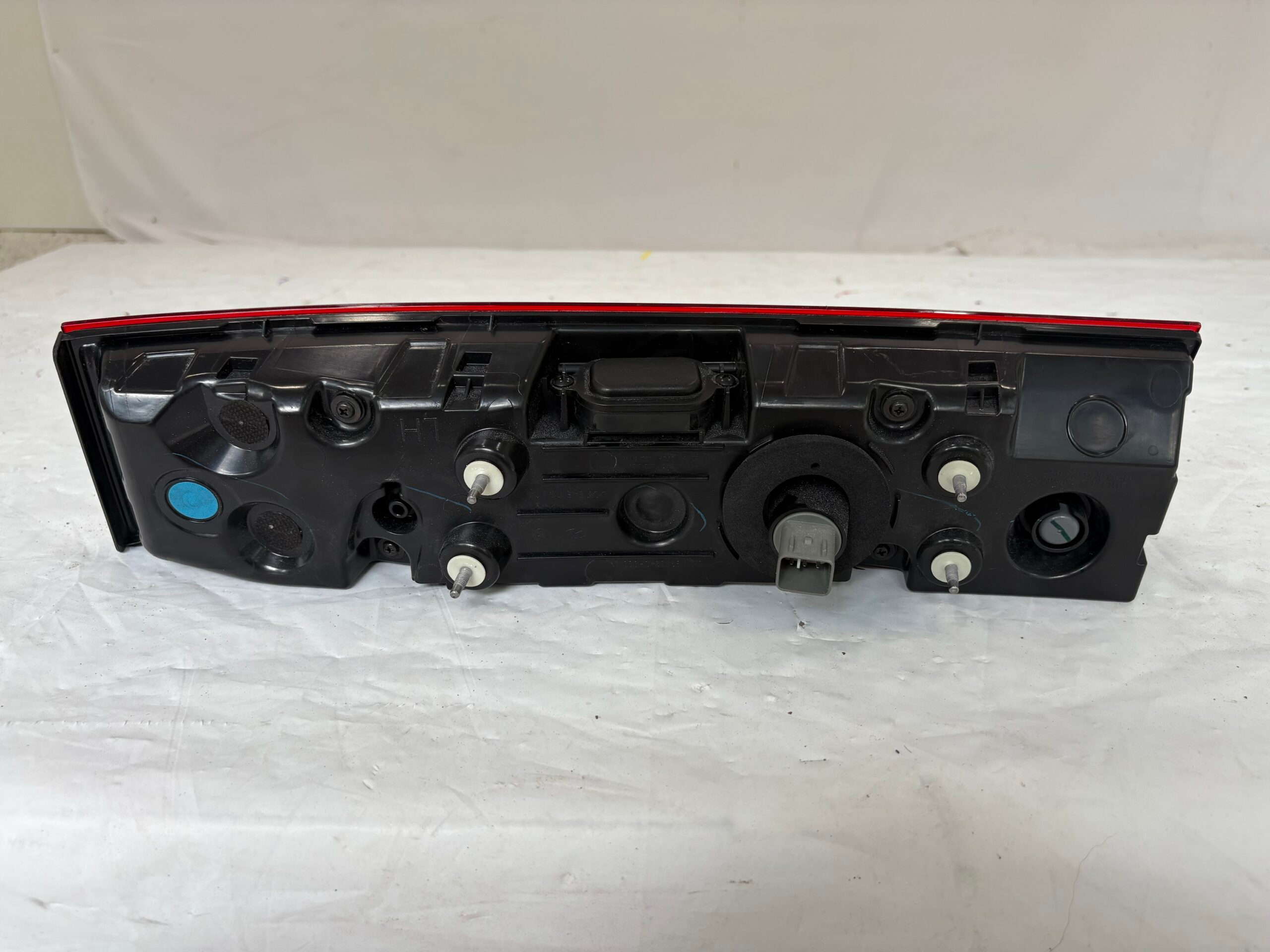2024-2025 Hyundai Santa Fe Driver Inner Taillight