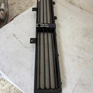 2018-2021 Chevy Traverse Lower air Shutter - Image 4