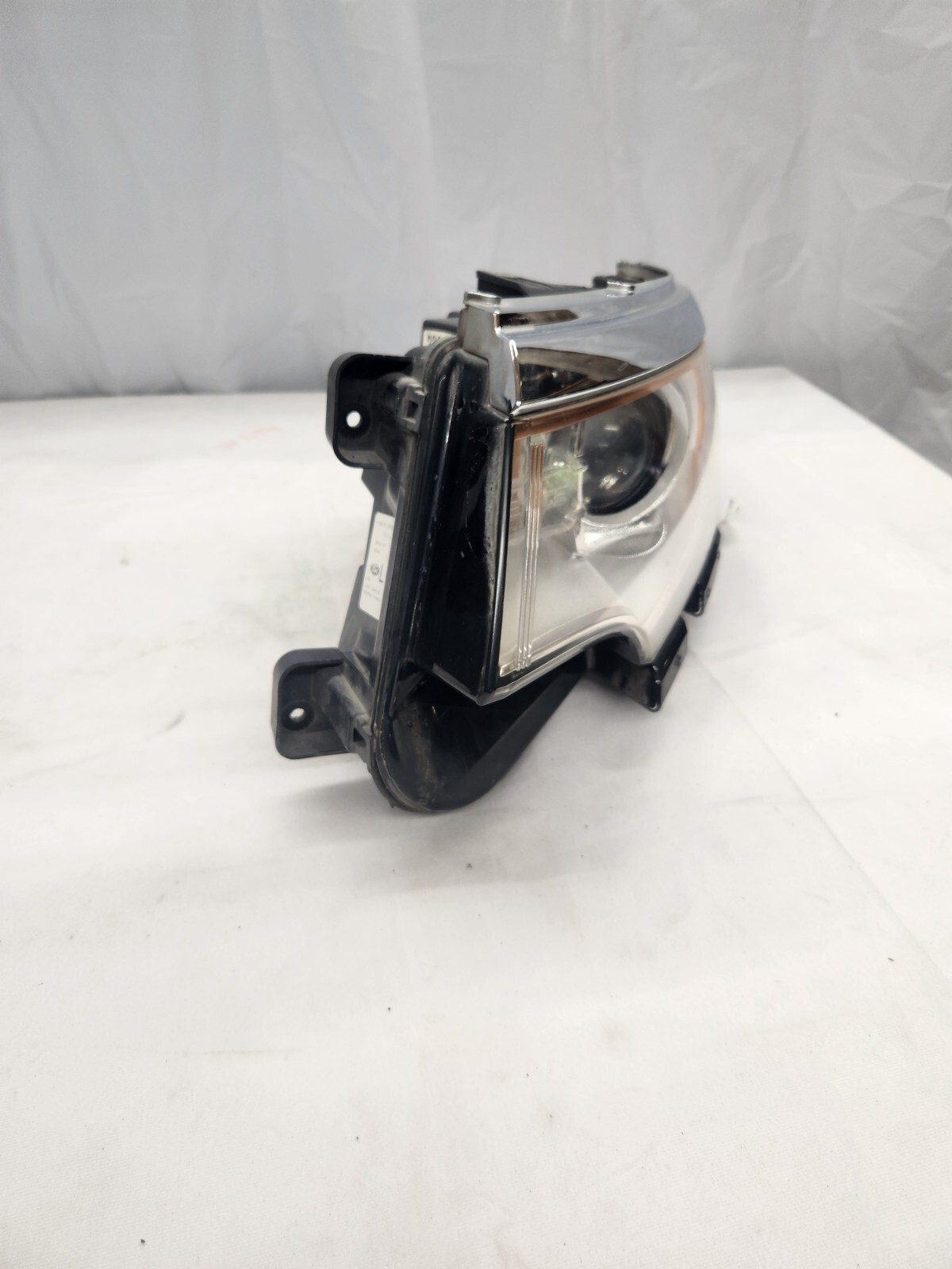 2011-2014 Ford Edge Driver Side Halogen Headlight