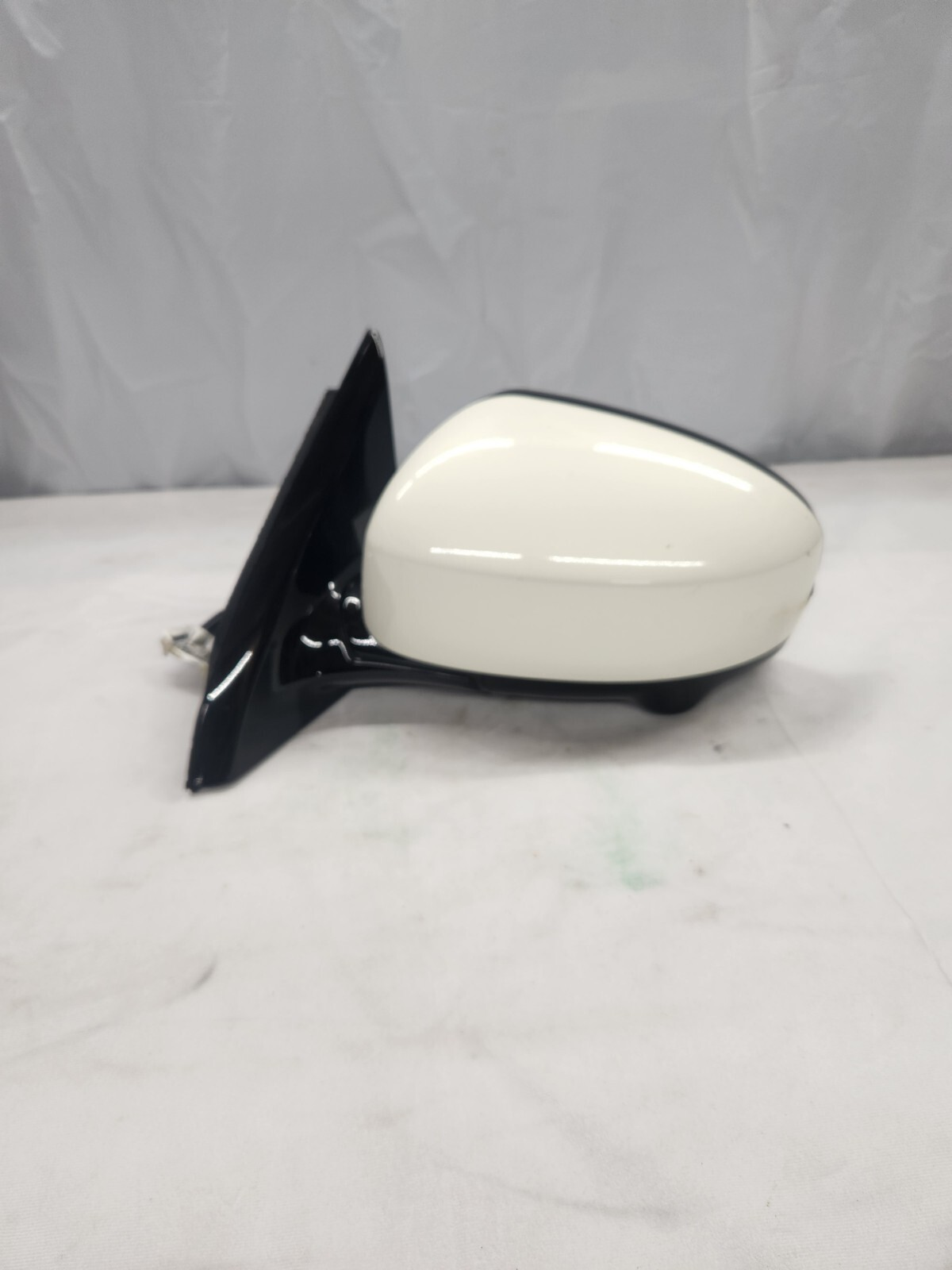 2013 - 2015 Infiniti QX60 Driver Side Mirror