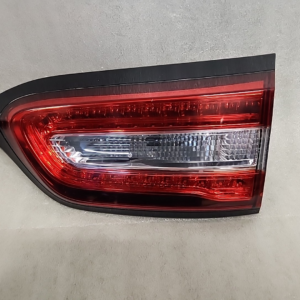 2014 - 2018 Jeep Cherokee Passenger Side Liftgate Inner Tail Light - Image 6