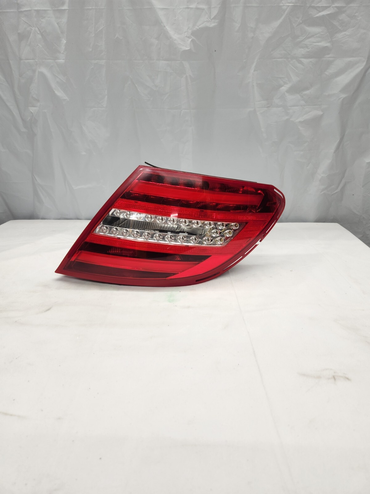 2012-2015 Mercedes-Benz C-Class C300 C350 Passenger Side LED Taillight