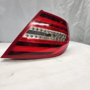 2012-2015 Mercedes-Benz C-Class C300 C350 Passenger Side LED Taillight - Image 2