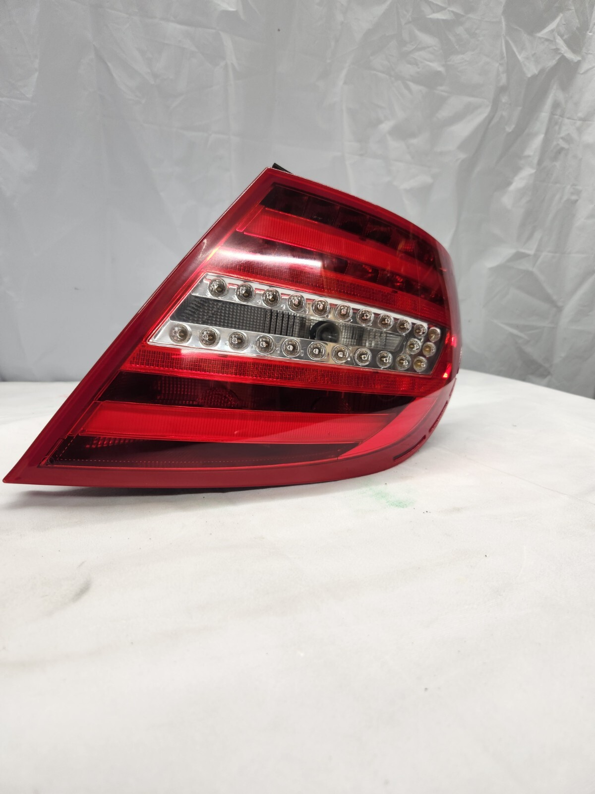 2012-2015 Mercedes-Benz C-Class C300 C350 Passenger Side LED Taillight