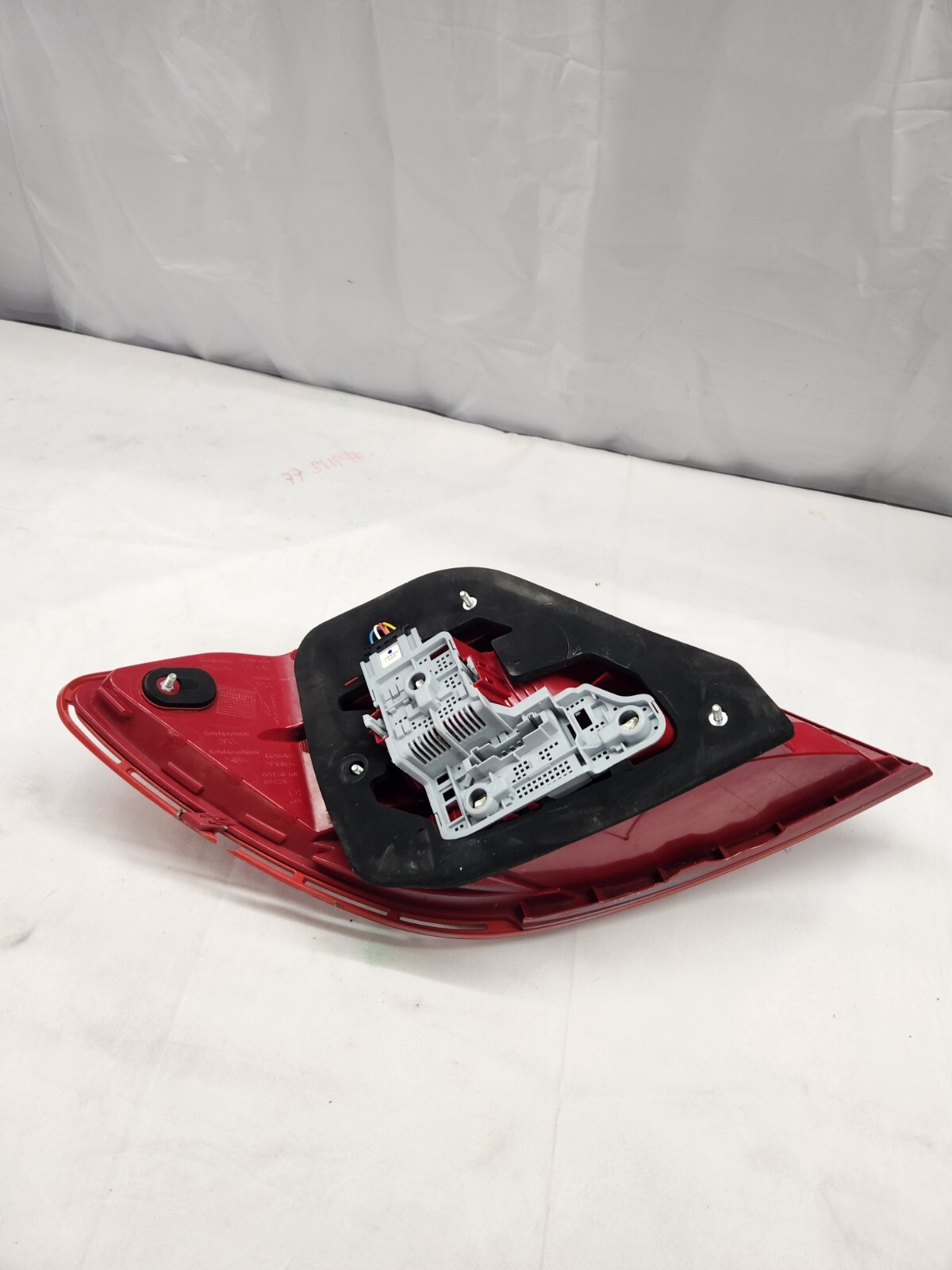 2012-2015 Mercedes-Benz C-Class C300 C350 Passenger Side LED Taillight
