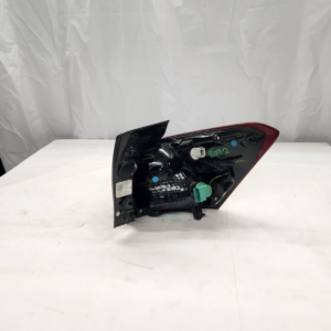 2018-2021 Chevrolet Equinox Driver Side Taillight - Image 9