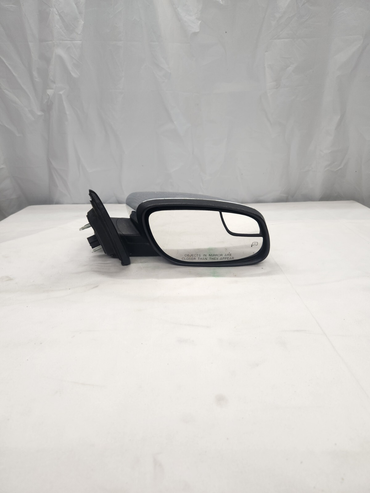2010 - 2019 Ford Taurus Passenger Side Mirror