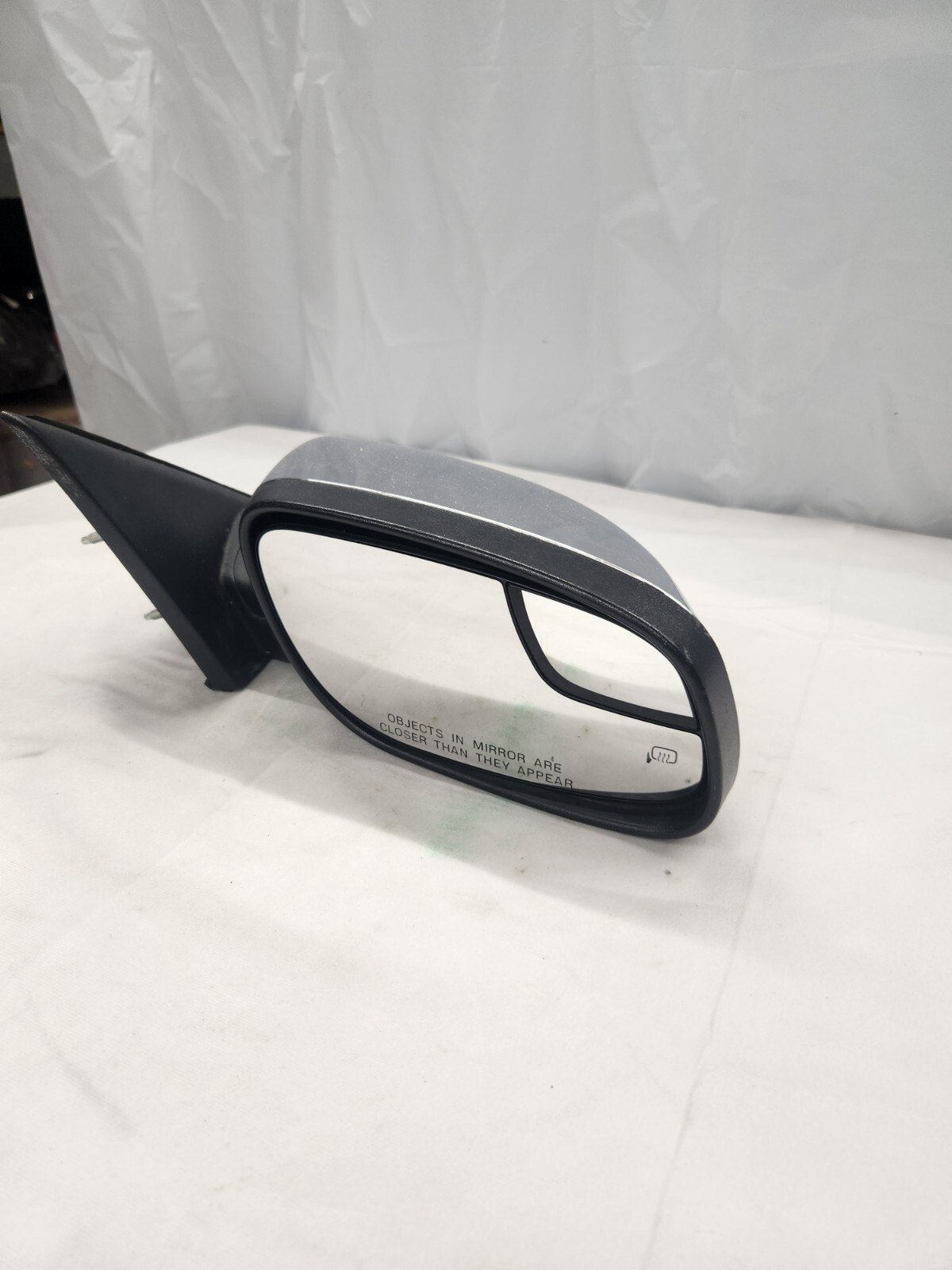 2010 - 2019 Ford Taurus Passenger Side Mirror