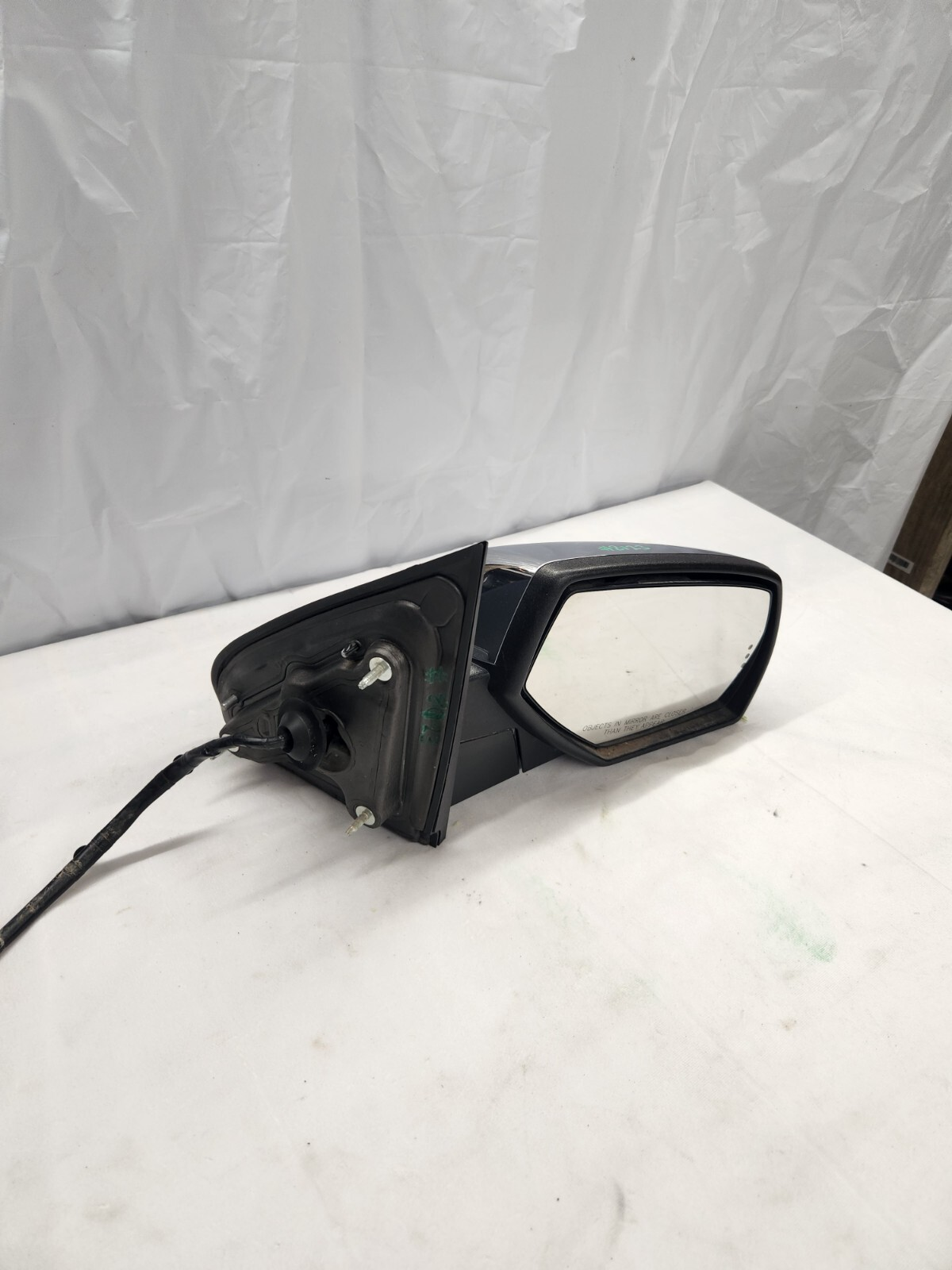 2014 - 2018 Chevrolet Silverado & GMC Sierra 1500 Passenger Side Mirror