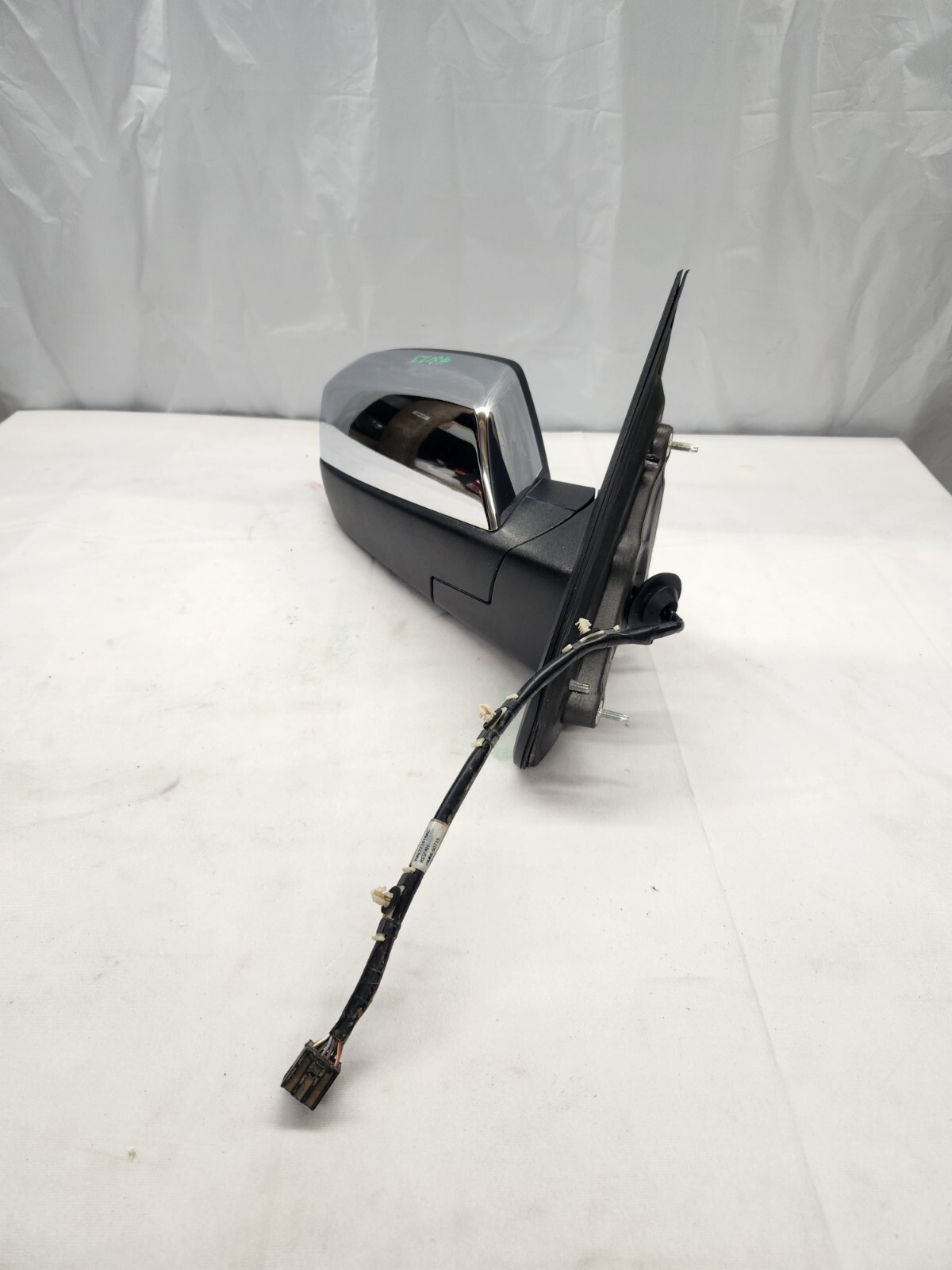 2014 - 2018 Chevrolet Silverado & GMC Sierra 1500 Passenger Side Mirror