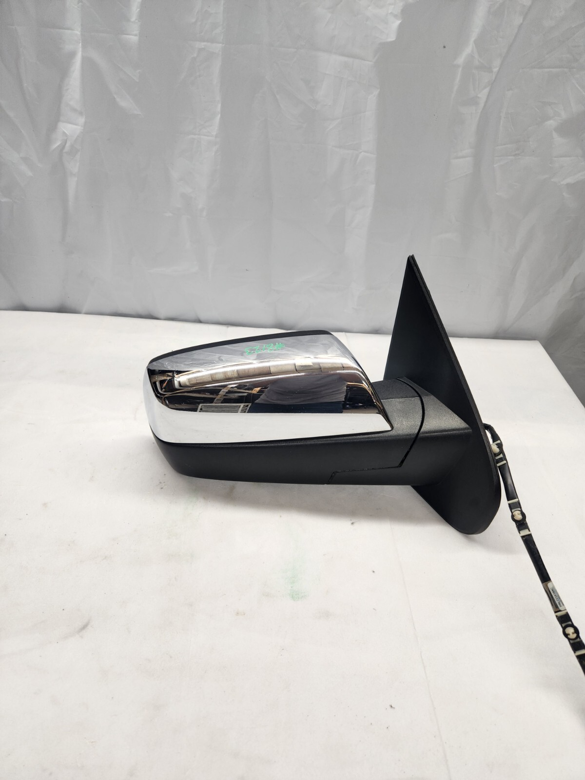 2014 - 2018 Chevrolet Silverado & GMC Sierra 1500 Passenger Side Mirror