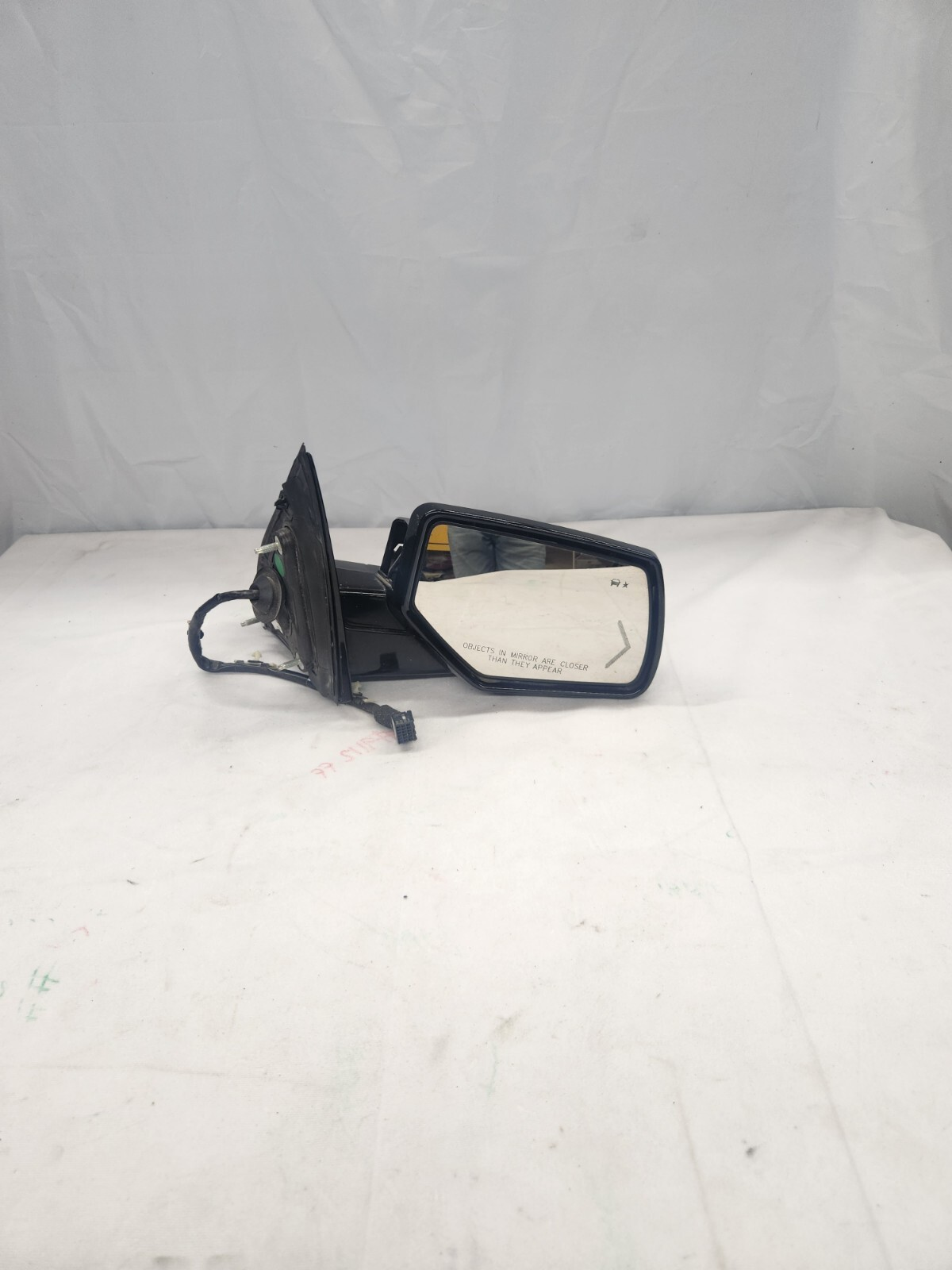 2015 - 2020 Chevrolet Tahoe / Suburban & GMC Yukon Passenger Side Mirror