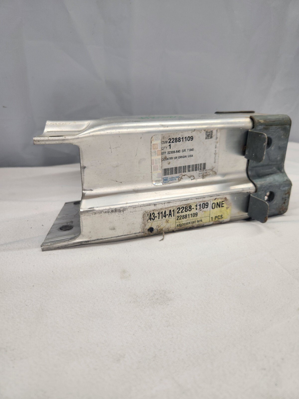 2013-2020 Cadillac XTS & Chevrolet Impala Driver Side Front Bumper Bracket