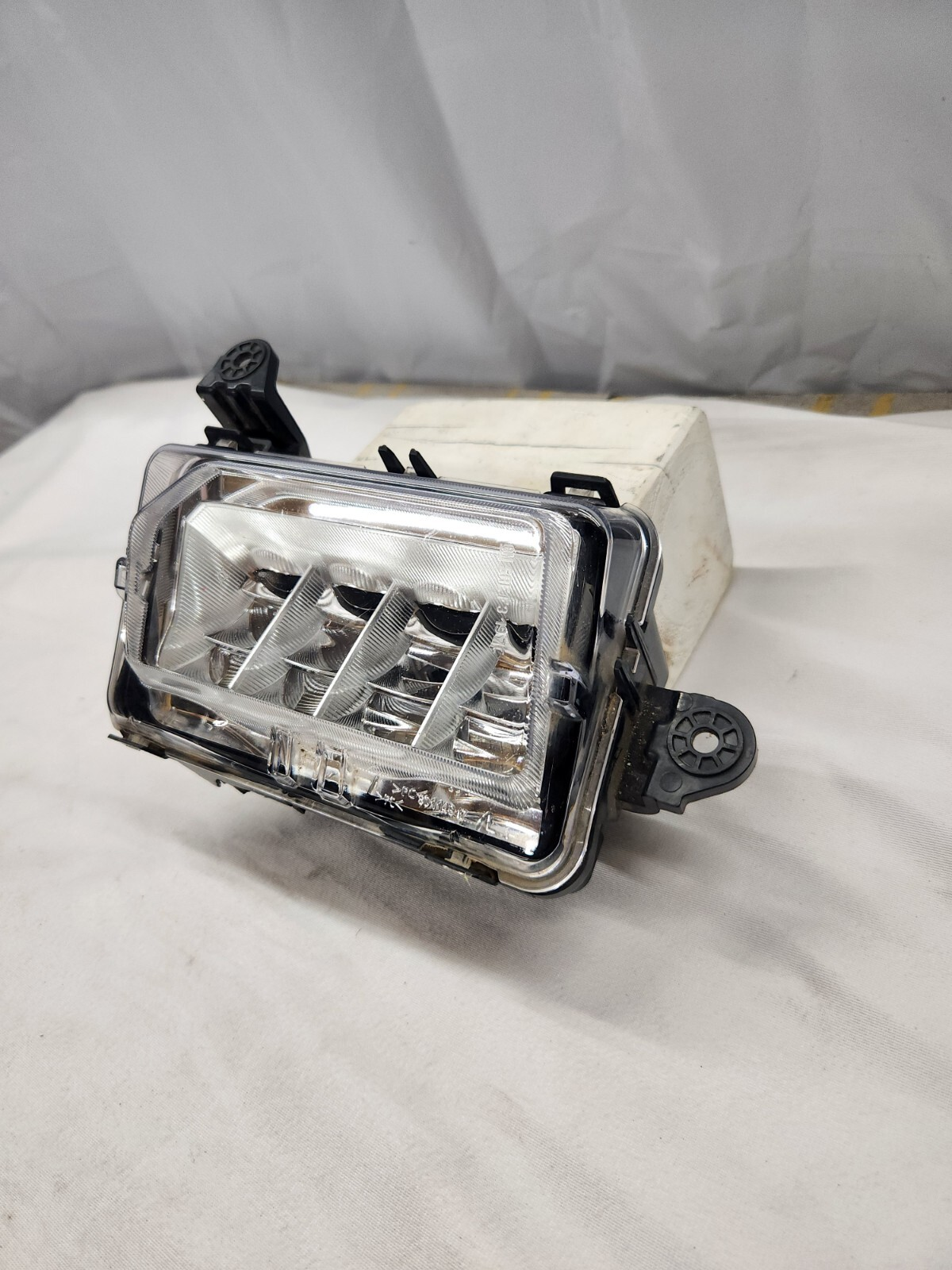 2019 - 2023 GMC Sierra 1500 Driver Side Fog Light