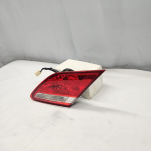2005 - 2010 Toyota Avalon Passenger Side Inner Tail Light - Image 3