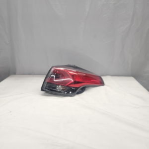 2016 - 2018 Toyota RAV4 Passenger Side Taillight