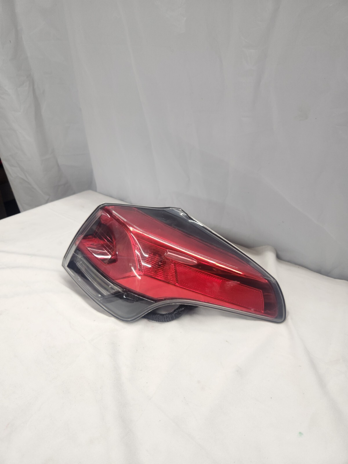 2016 - 2018 Toyota RAV4 Passenger Side Taillight