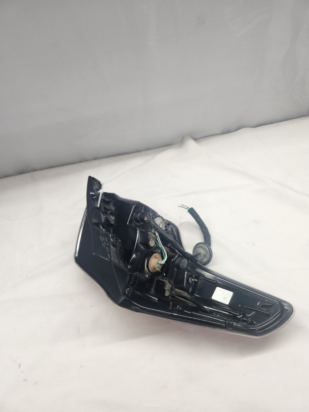 2016 - 2018 Toyota RAV4 Passenger Side Taillight