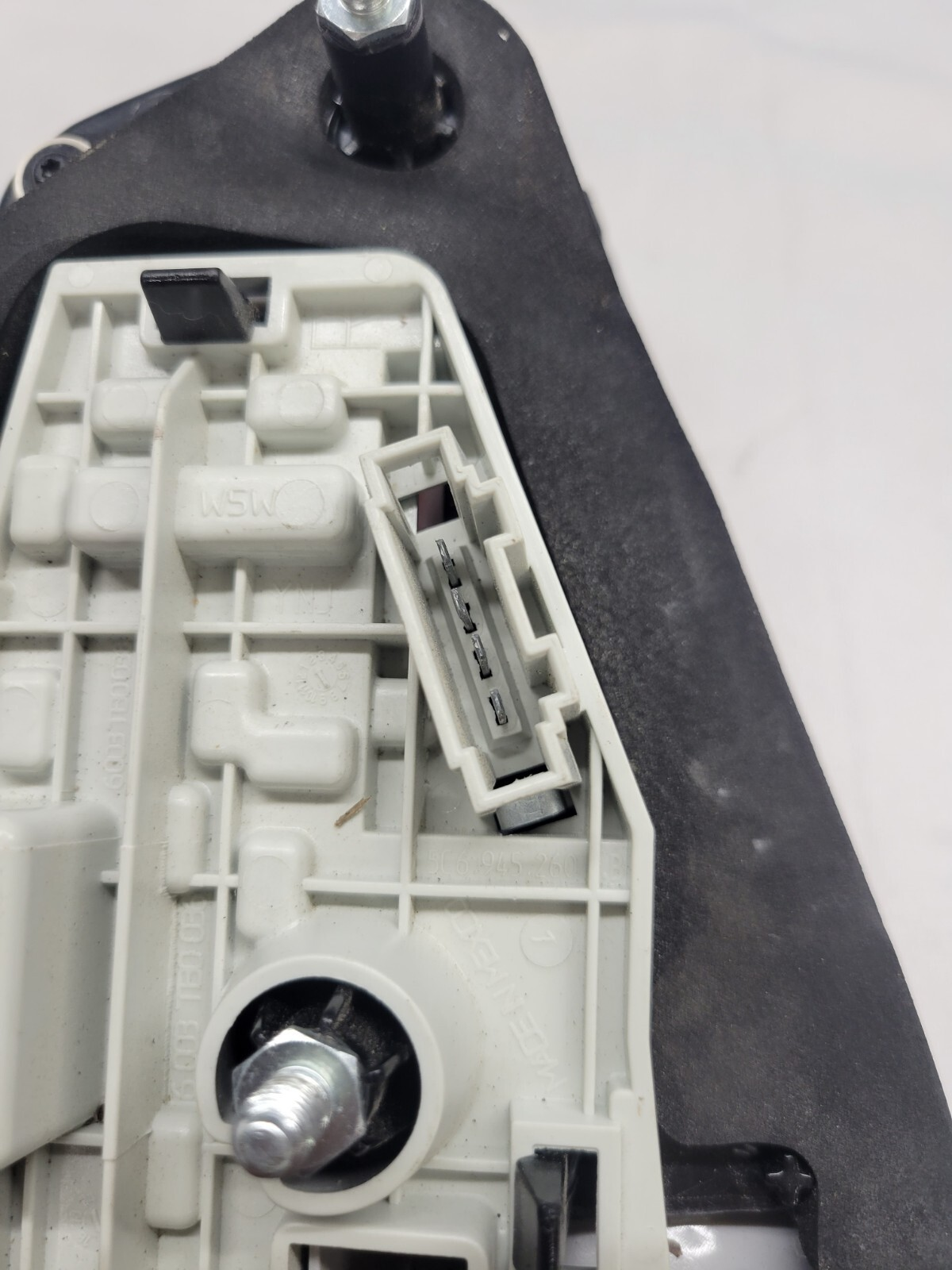 2015 - 2018 Volkswagen Jetta Passenger Side Inner Taillight