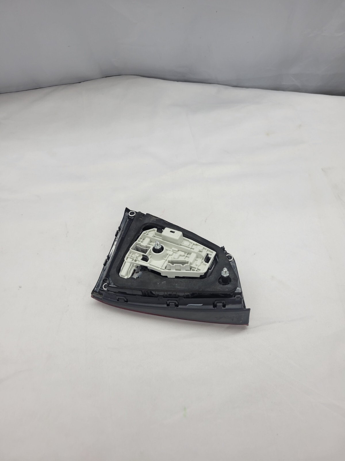 2015 - 2018 Volkswagen Jetta Passenger Side Inner Taillight