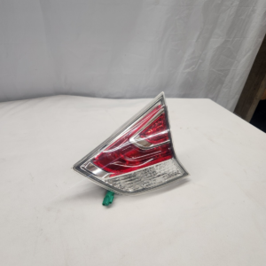2014 - 2016 Nissan Rogue Passenger Side Halogen Inner Tail Light - Image 2