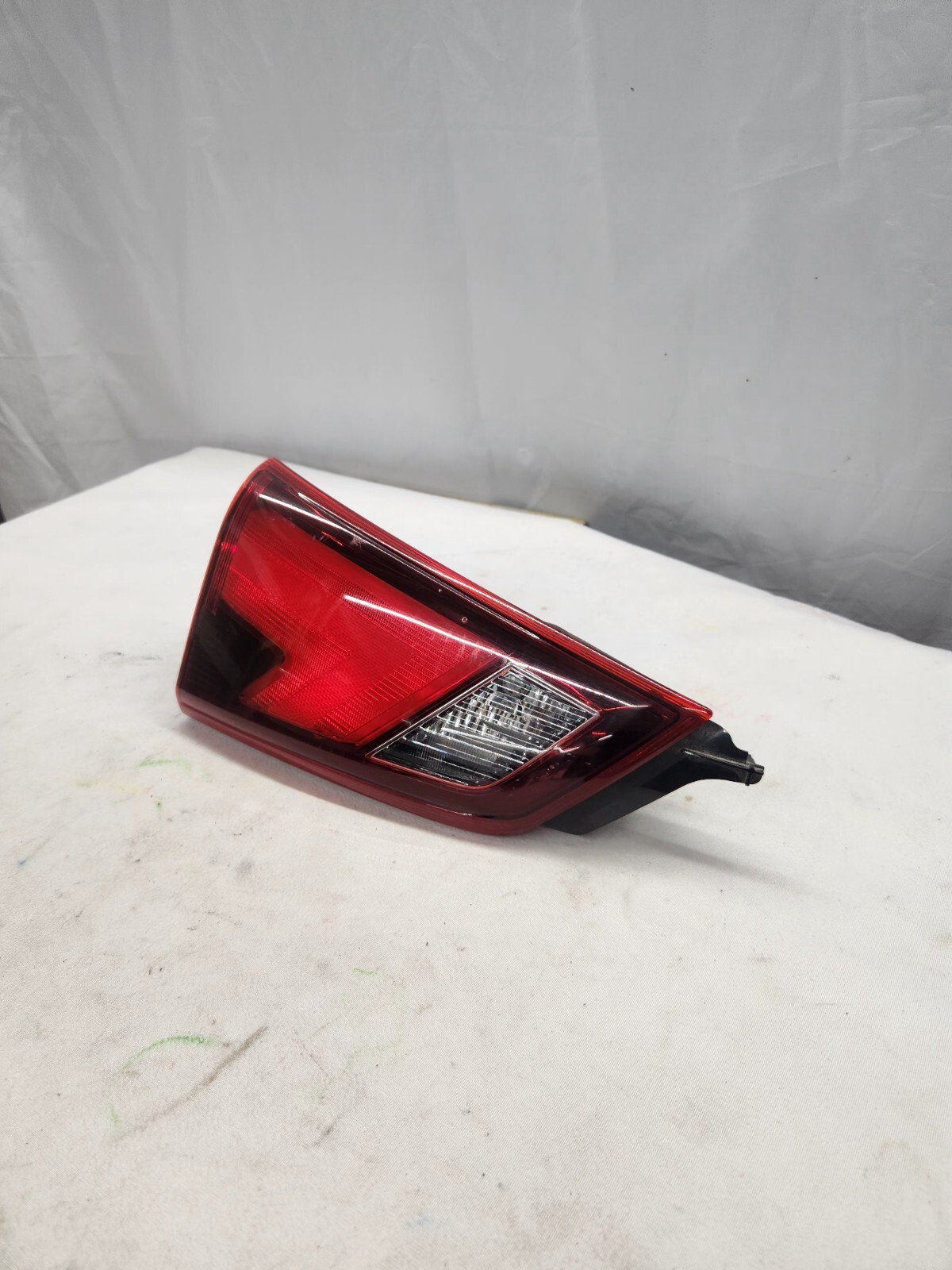 2017 - 2019 Nissan Rogue Sport Driver Side Inner Taillight